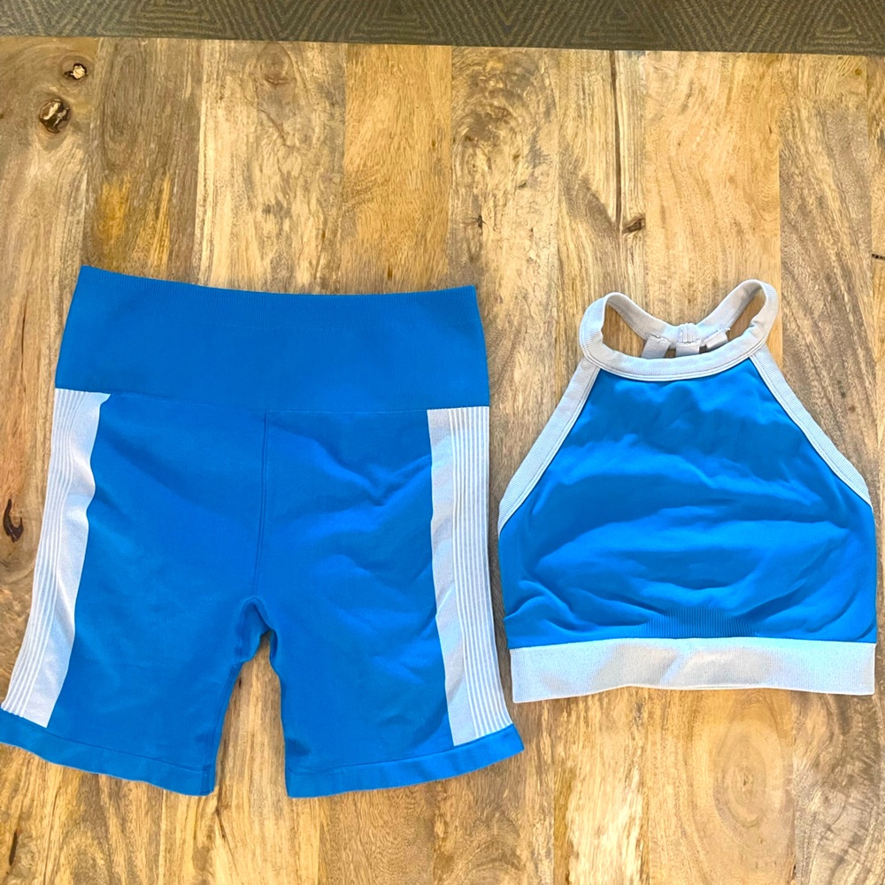 Fabletics Work Out Set